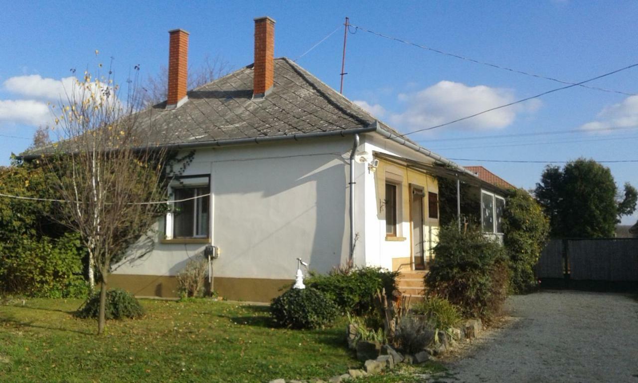 Bochmann Cottage Zalaszanto Ngoại thất bức ảnh